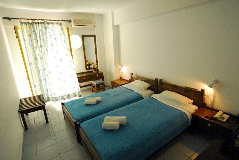 הרסוניסוס Acropolis Apartments מראה חיצוני תמונה