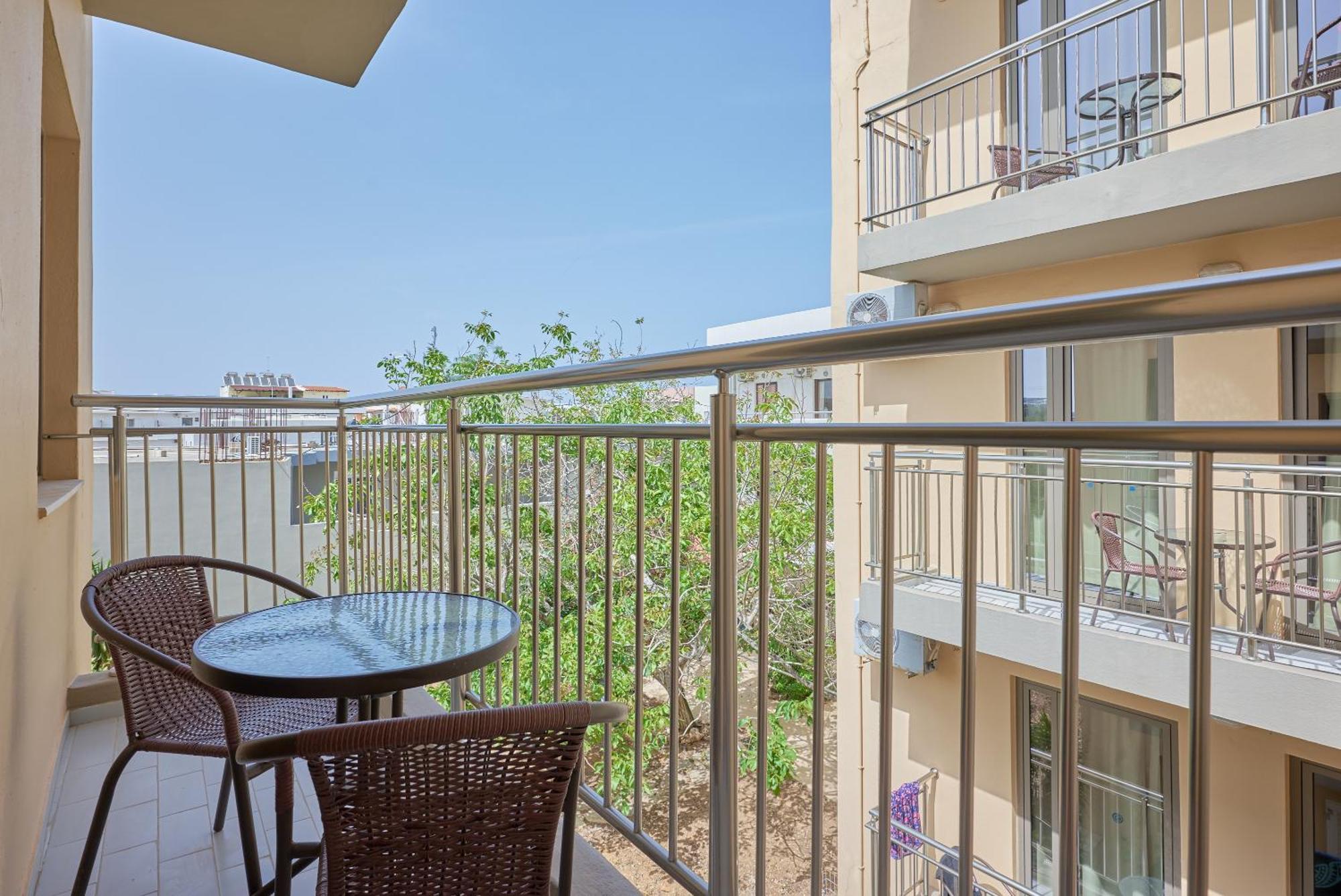 הרסוניסוס Acropolis Apartments מראה חיצוני תמונה