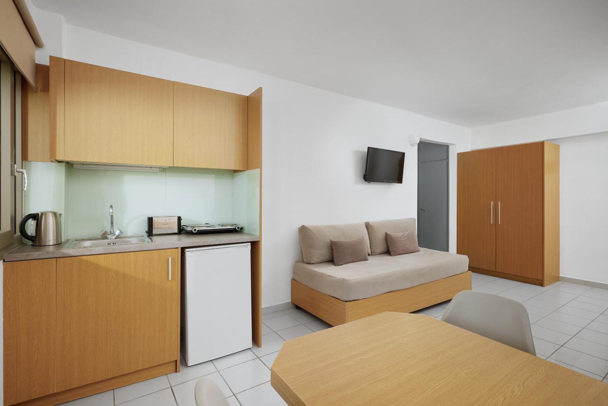 הרסוניסוס Acropolis Apartments מראה חיצוני תמונה