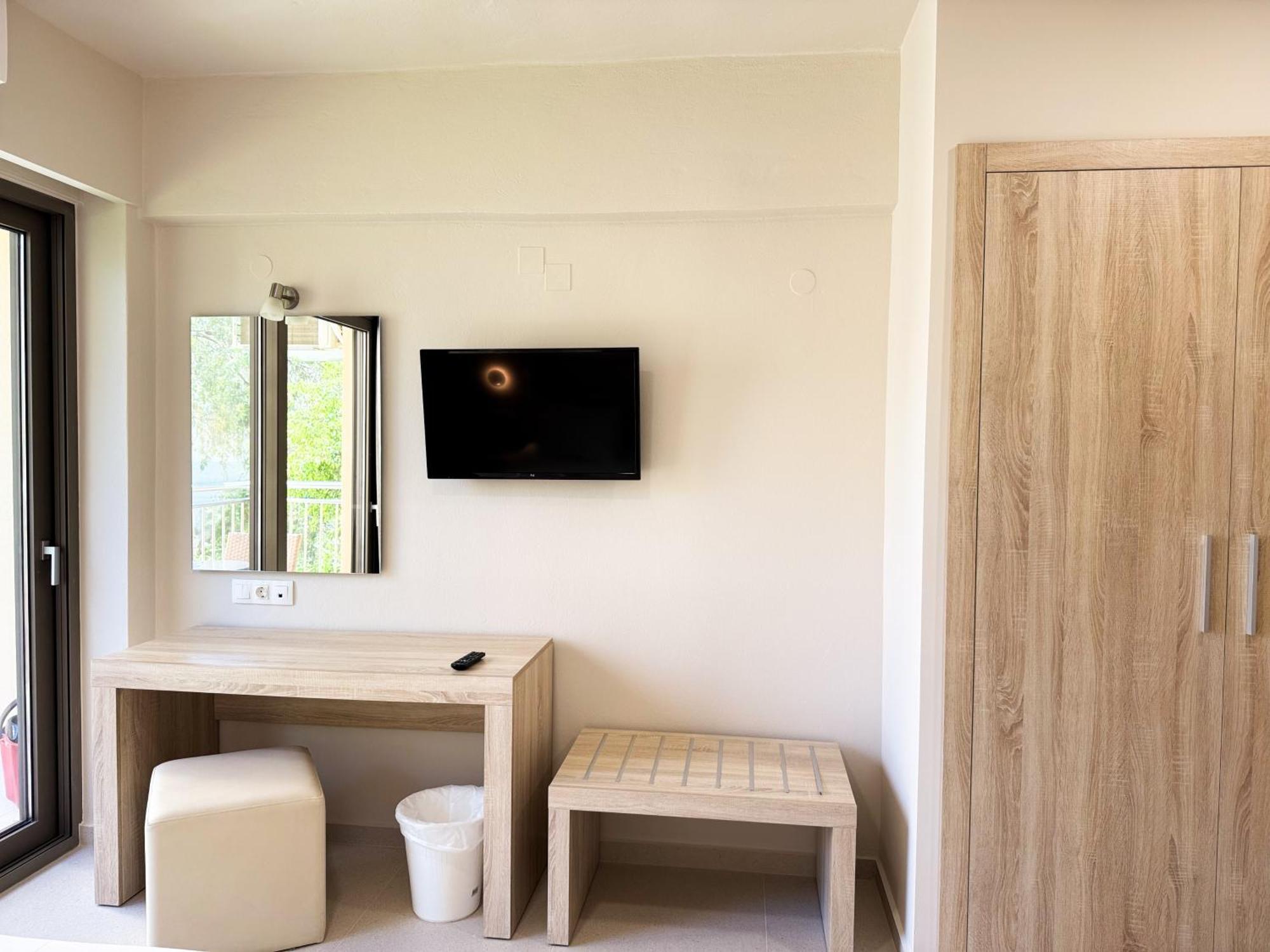הרסוניסוס Acropolis Apartments מראה חיצוני תמונה