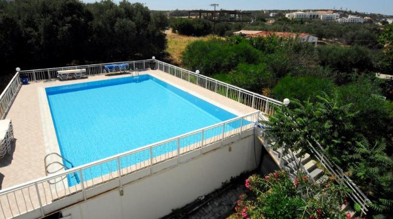 הרסוניסוס Acropolis Apartments מראה חיצוני תמונה